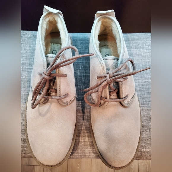 UGG - Picture 3 of 6